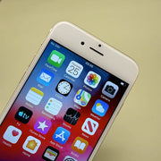 iPhone 6 original de Apple desbloqueado, 4.7 pulgadas, iOS 12, con huella dactilar; no permite usar ID de iCloud ni nuevas aplicaciones.