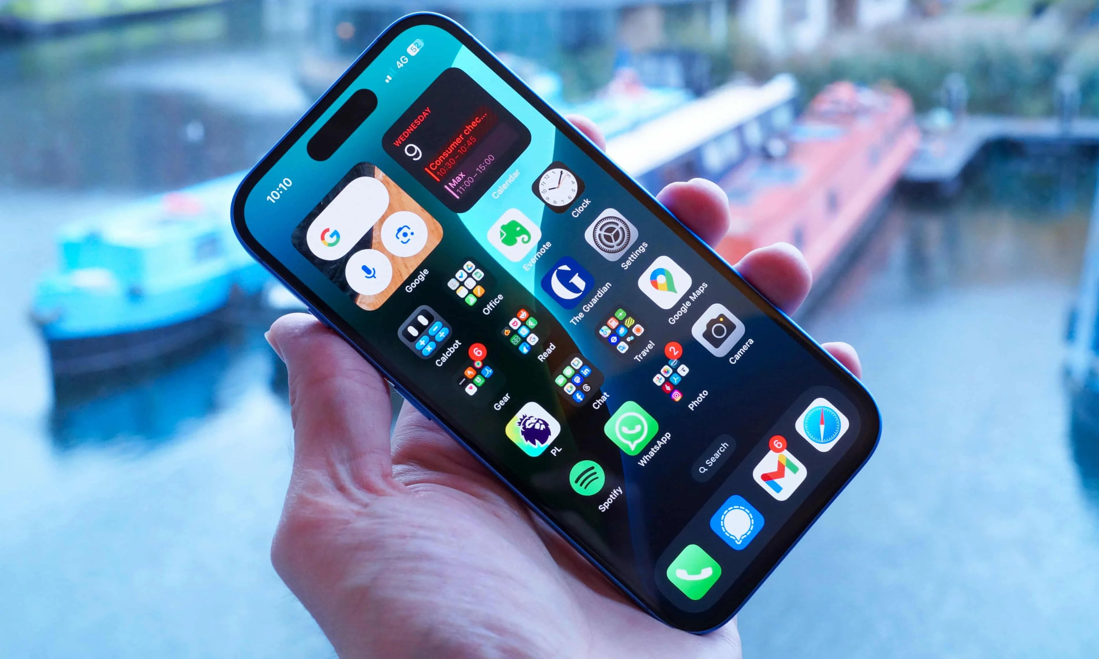 iPhone 16 Genuine 6.1" dual eSIM Genuine XDR OLED Face ID NFC A18 ROM 128/256/512GB RAM 8GB 5G AI Cell Phone 98% New iphone 16