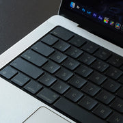 Pegatinas translúcidas de color gris para teclado de MacBook, pegatinas protectoras translúcidas, compatibles con MacBook Air/Pro de 13 a 16 pulgadas